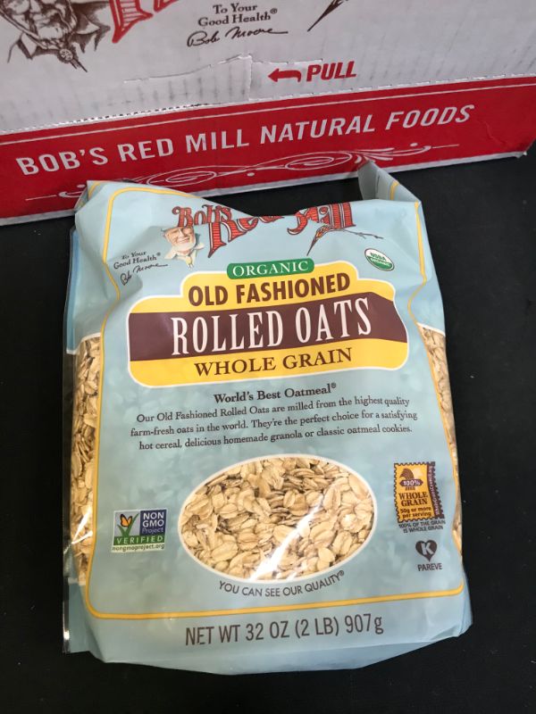 Photo 3 of Bob's Red Mill Organic Old Fashioned Rolled Oats, 32-ounce (Pack of 4) -- EXP 10/31/2022
