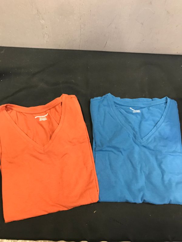 Photo 2 of Amazon Essentials Women's 2-Pack V-Neck Classic-fit Short-Sleeve Tee Shirt ---- XS