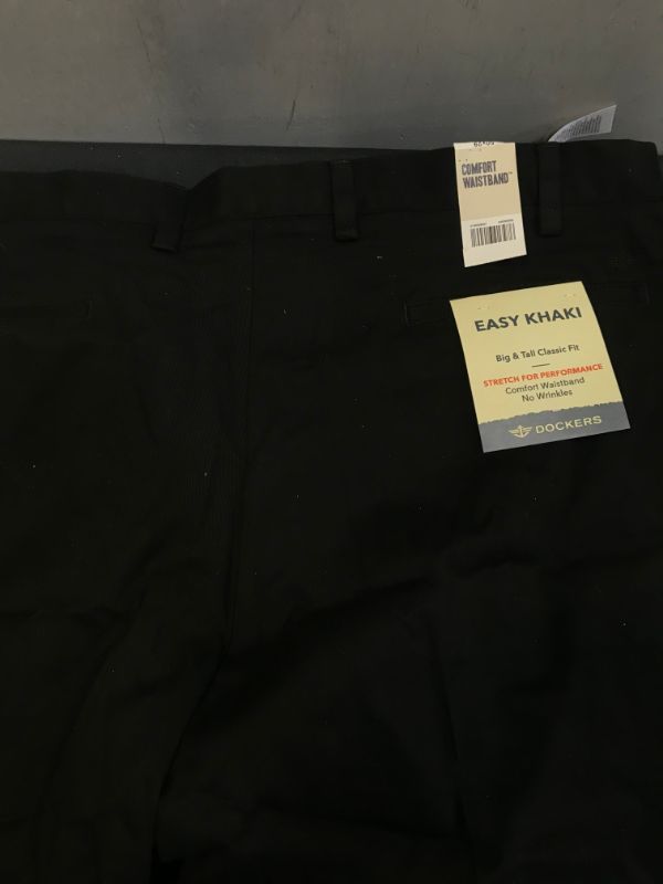 Photo 3 of Dockers Men's Classic Fit Easy Khaki Pants --- 50X29

