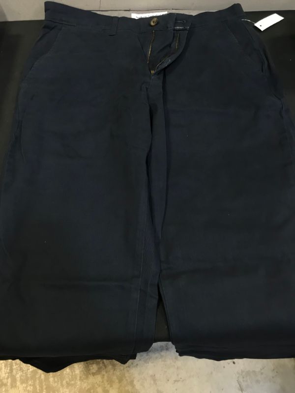 Photo 1 of Amazon Essentials Men's Athletic-Fit Casual Stretch Khaki Pant ---- 31X29