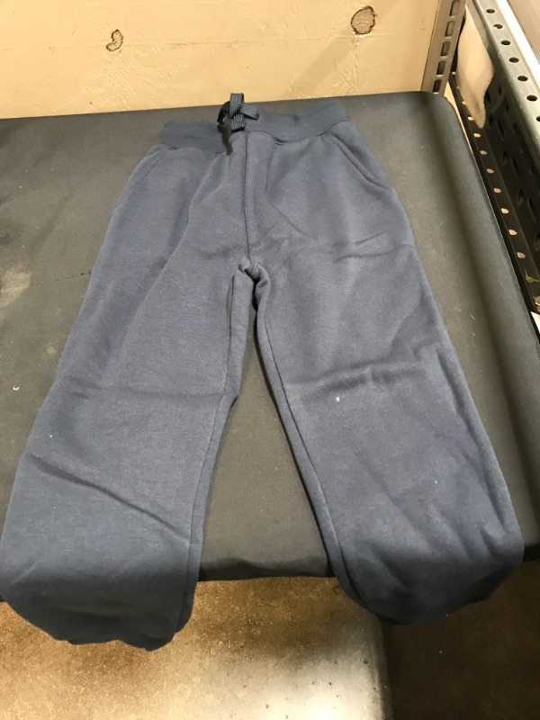 Photo 2 of Amazon Essentials Boys and Toddlers' Fleece Jogger Sweatpants
SIZE S