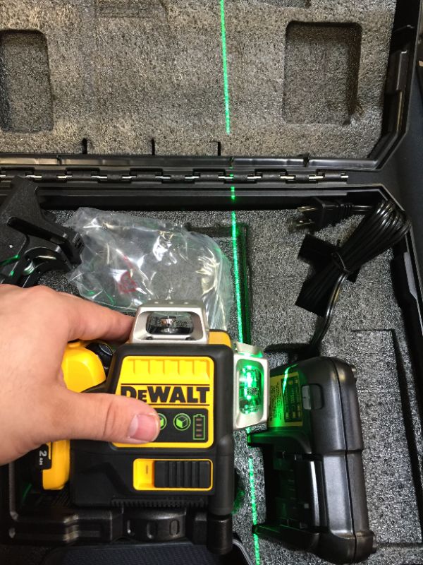 Photo 3 of DEWALT 12V MAX Line Laser, 3 X 360, Green (DW089LG) , Yellow
