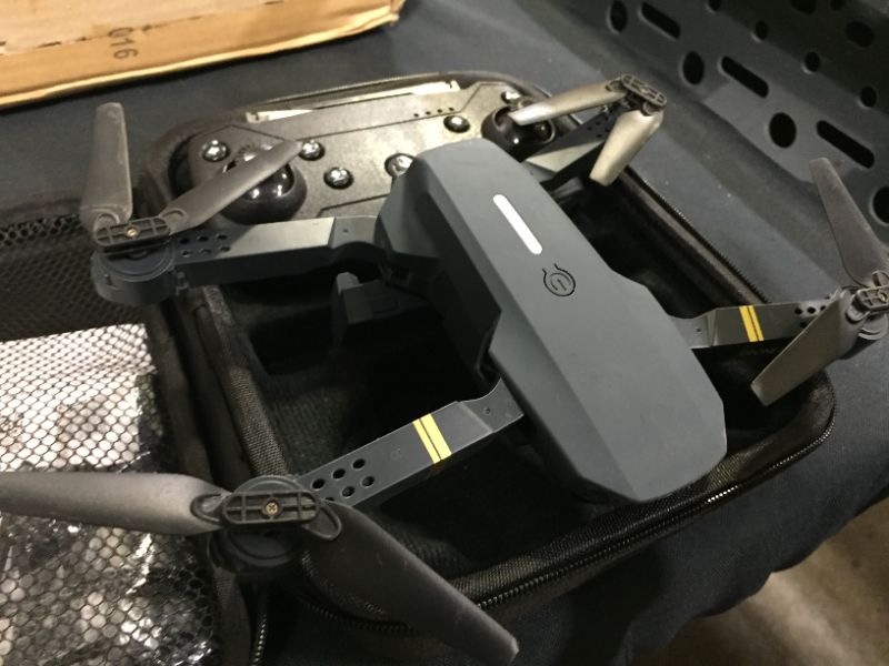 Photo 2 of **SOLD FOR PARTS ONLY**Super Endurance Foldable Quadcopter Drone for Beginners – 40+ mins Flight Time,Wi-Fi FPV Drone with 120°Wide-Angle 1080P HD Camera,Optical Flow Positioning,Follow me,Dual Cameras Switch(2 Batteries)
