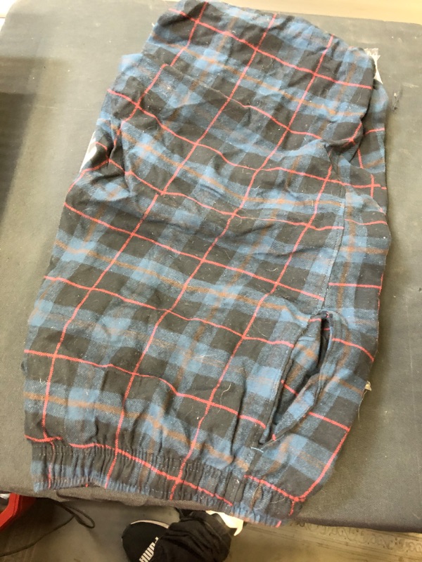 Photo 2 of Amazon Essentials Men's Flannel Pajama Pant
LARGE 
DOG HAIRS ON ITEM