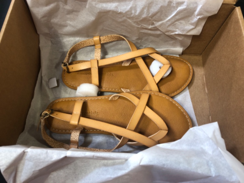 Photo 2 of Amazon Essentials Women's Casual Strappy Sandal
SIZE 7