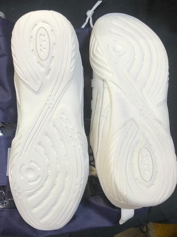 Photo 1 of DADAWEN Cheer Shoes for Girls White Cheerleading Shoes Athletic Training Tennis Walking Sneakers for Women
SIZE 9 WOMEN