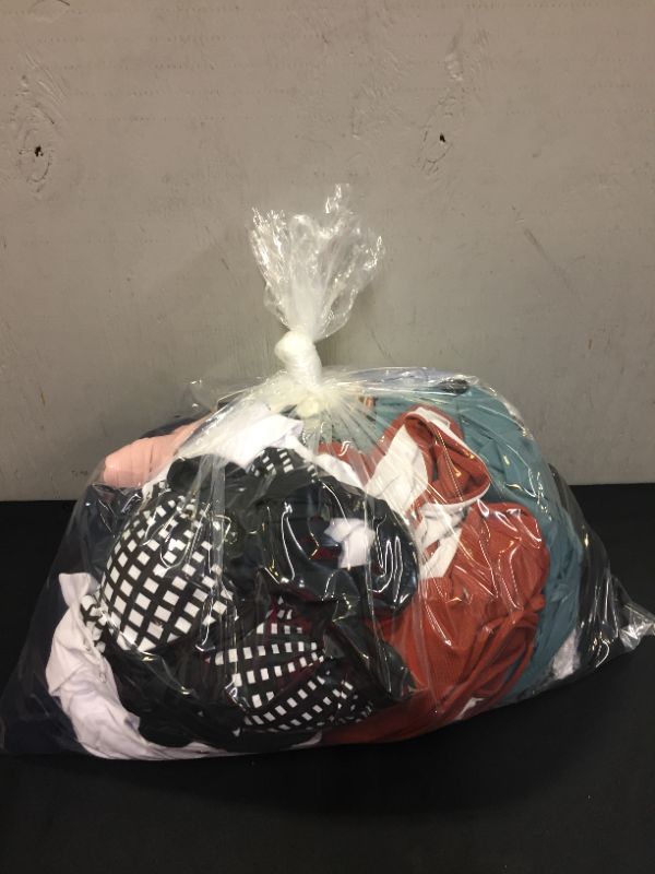 Photo 1 of FINAL SALE--- MISCELLANEOUS WOMEN'S CLOTHING SOLD AS IS (VARIOUS SIZES AND STYLES)