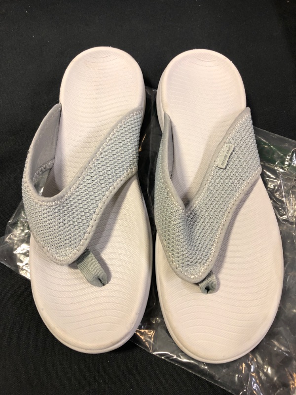 Photo 2 of DREAM PAIRS Women's Arch Support Soft Cushion Flip Flops Thong Sandals
