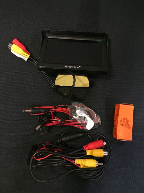 Photo 2 of Backup Camera and Monitor Kit for Car/MPV/Pickup/Truck/SUV