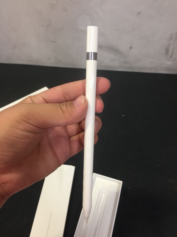 Photo 2 of Apple Pencil (1st Generation)
