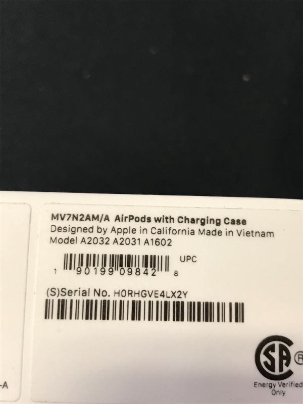 Photo 1 of Apple AirPods (2nd Generation) Wireless Earbuds with Lightning Charging Case Included. Over 24 Hours of Battery Life, Effortless Setup. Bluetooth Headphones for iPhone --- FULLY FUNCTIONAL BUT DENT IN RIGHT AIRPOD 
