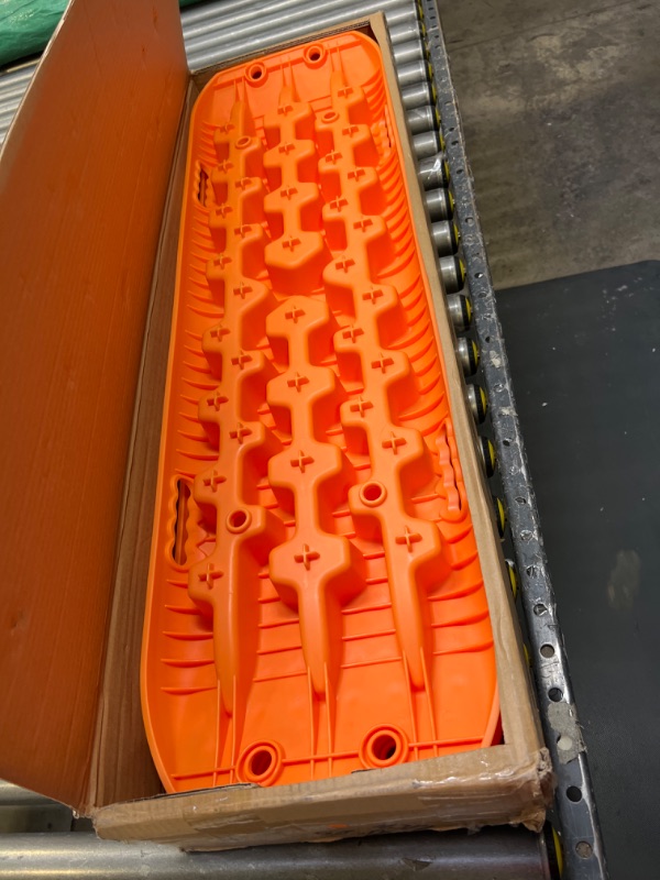 Photo 3 of X-Bull Recovery Traction Tracks Gen3 Sand-Mud-Snow Tire Ladder Orange
