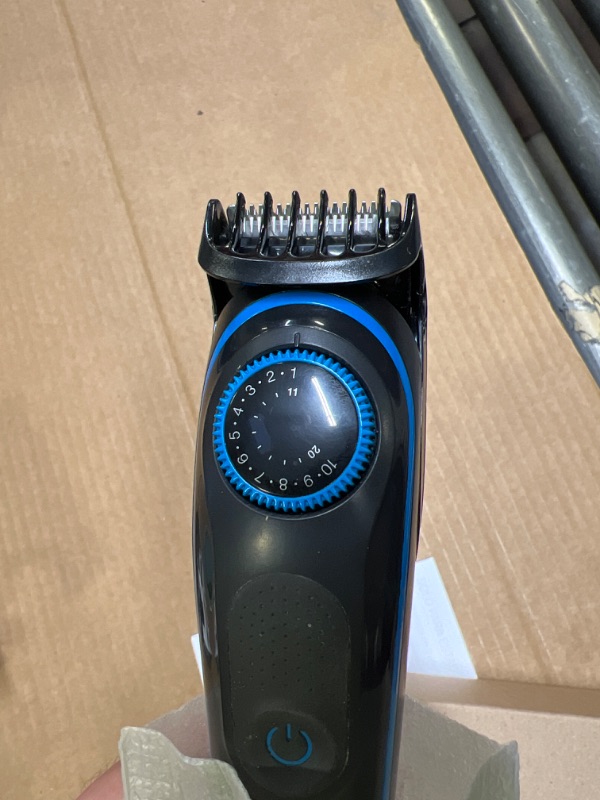 Photo 4 of Beard Trimmer BT5240
unable to test battery is dead, needs to charge