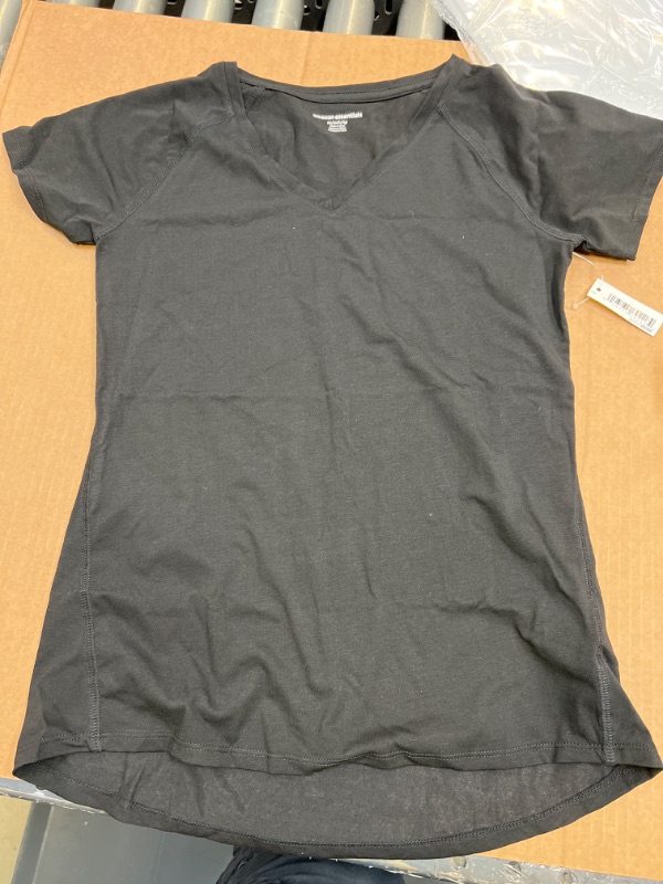 Photo 2 of Amazon Essentials Women's Tech Stretch Short-Sleeve V-Neck T-Shirt SIZE XS