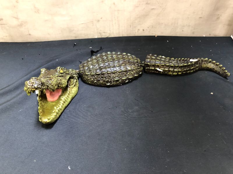 Photo 1 of 3 PC CHAIN ALLIGATOR FIGURE 