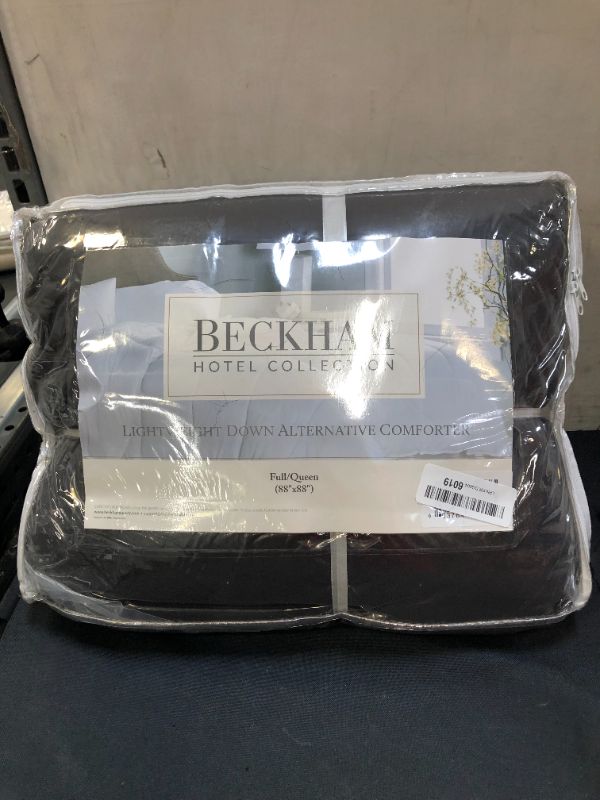 Photo 2 of Beckham Hotel Collection Full/Queen Size Comforter - 1600 Series Down Alternative Home Bedding and Duvet Insert - Brown ( size: 88 x 88" ) 