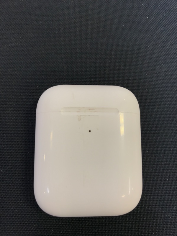 Photo 3 of Apple AirPods with Charging Case (Latest Model) ---- (HAS FEW SCRATCHES AND ARE DIRTY) 