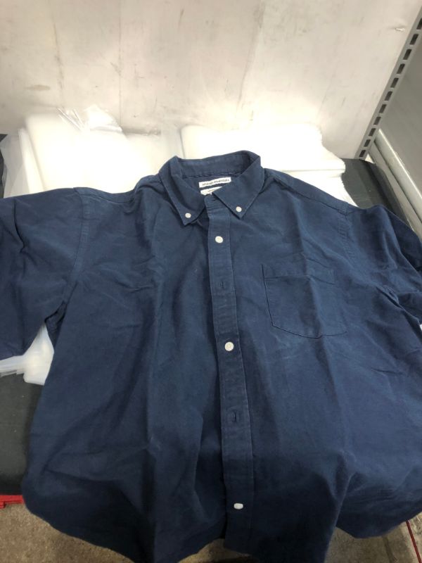 Photo 2 of Amazon Essentials Men's Regular-Fit Short-Sleeve Pocket Oxford Shirt SIZE LARGE