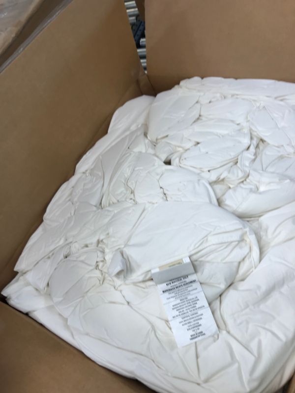 Photo 2 of APSMILE King Size Luxury 100% Organic Cotton All Season Goose Feathers Down Comforter 750 Fill Power Medium Warmth Duvet Insert, (106x90, Ivory White)
