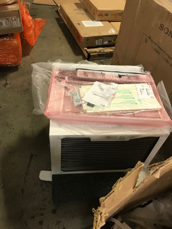 Photo 2 of LG 18,000 BTU Window Air Conditioner, Cools 1,000 Sq.Ft. (25' x 40' Room Size), Quiet Operation, Electronic Control with Remote, 3 Cooling & Fan Speeds, ENERGY STAR®, Auto Restart, 230/208V
