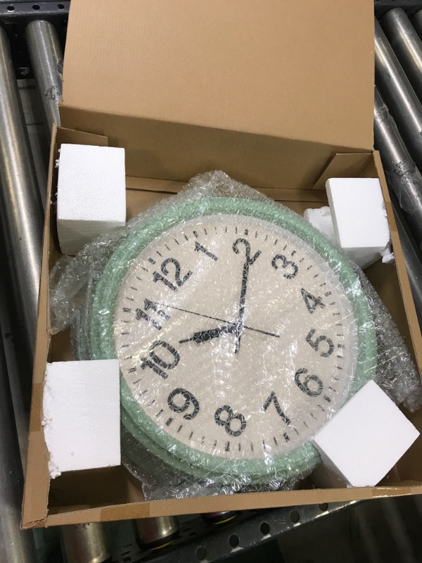 Photo 1 of 14 inch clock 