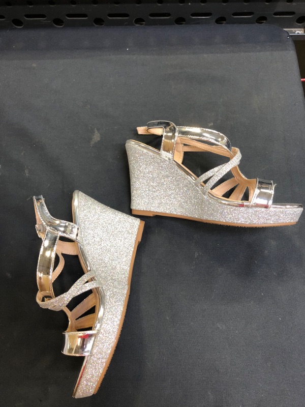 Photo 1 of Generic Silver Sparkled Women's Dress Sandals, Size 9
