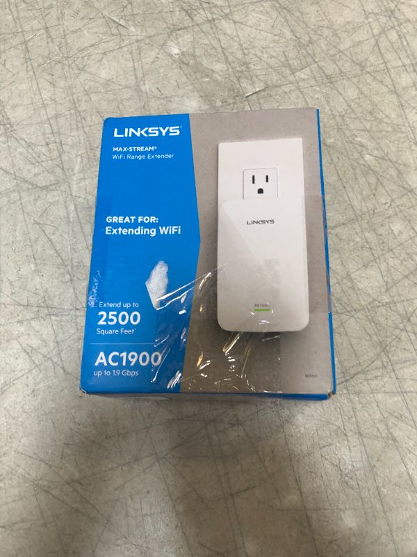 Photo 3 of Linksys WiFi Extender, WiFi 5 Range Booster, Dual-Band Booster, 2,500 Sq. ft Coverage, Speeds up to (AC1900) 1.9Gbps - RE7000
