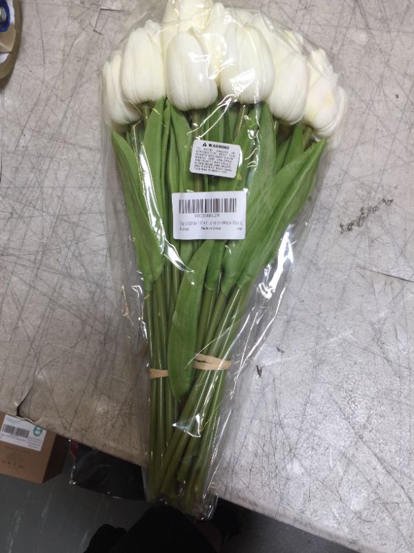 Photo 2 of 30pcs White 14" Artificial Latex Tulips Flowers for Wedding Party Home Decoration (White-30pcs)
