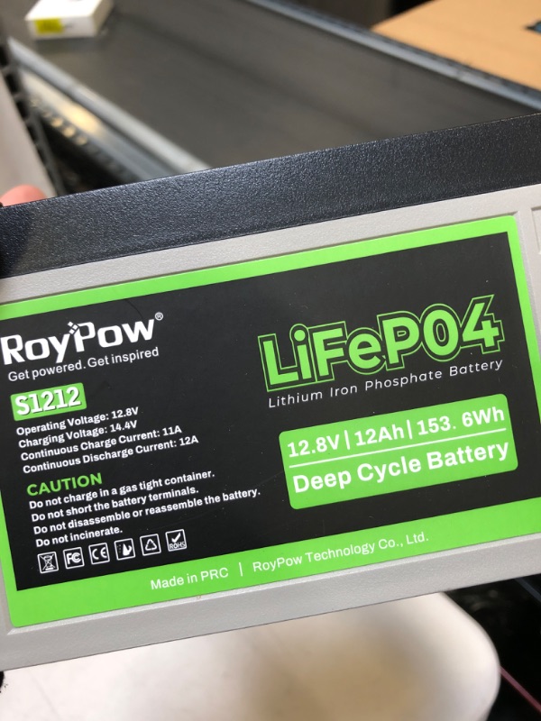 Photo 5 of 12V 12Ah Deep Cycle LiFePO4 Battery, RoyPow 12 volt Rechargeable Lithium Iron Phosphate Battery with low-temperature cut-off, 3500~8000 Cycles for Kid Scooters, Solar System, Fish Finder, RV
(UNABLE TO TEST IN FACILITIES)