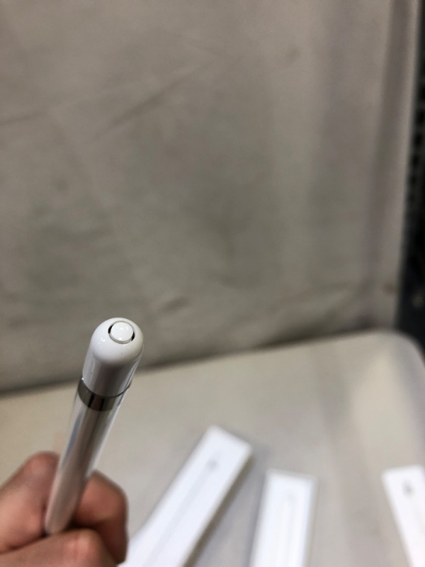 Photo 6 of Apple Pencil (1st Generation)
