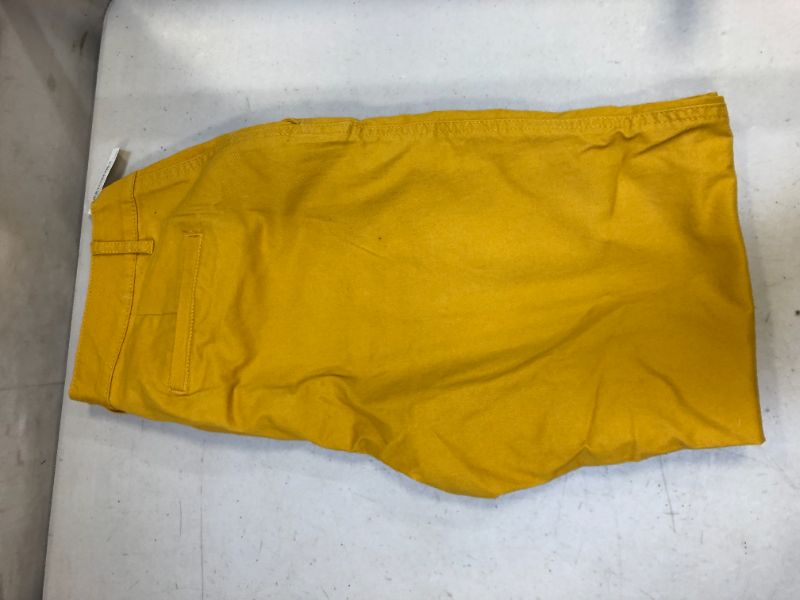 Photo 2 of Amazon Essentials Women's Cropped Girlfriend Chino Pant (Size 4)
