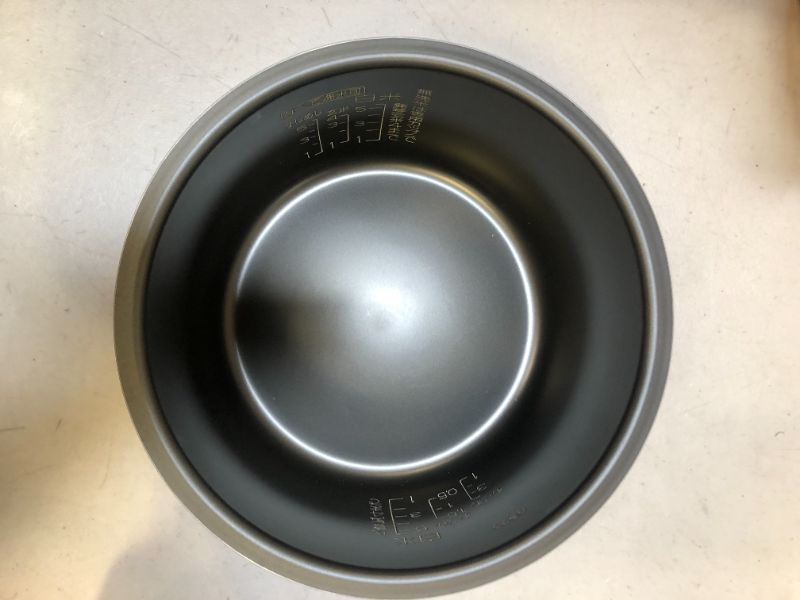 Photo 1 of ZOJIRUSHI Inner Pot (NS-TC10,NS-WB10 Rice Cooker Use) - Shipolypropylene Processinging?Except For The Okinawa Islands) B279-6B
