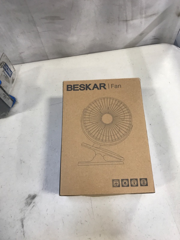 Photo 1 of DESK FAN 