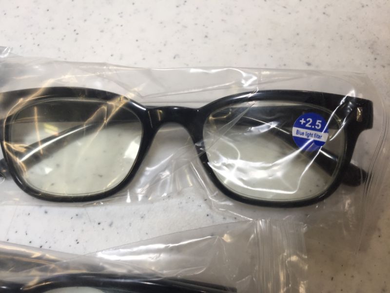 Photo 2 of BLS Reading Glasses 5 Pairs Quality Readers Spring Hinge Glasses for Reading for Men and Women
Size: 2.5