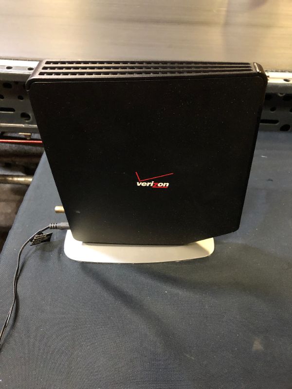 Photo 2 of Verizon FiOS Quantum Gateway F1100 with Z-Wave Support by Verizon - ITEM IS DIRTY -