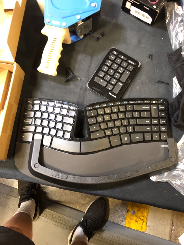 Photo 4 of Microsoft Sculpt Ergonomic Keyboard for Business (5KV-00001 )
