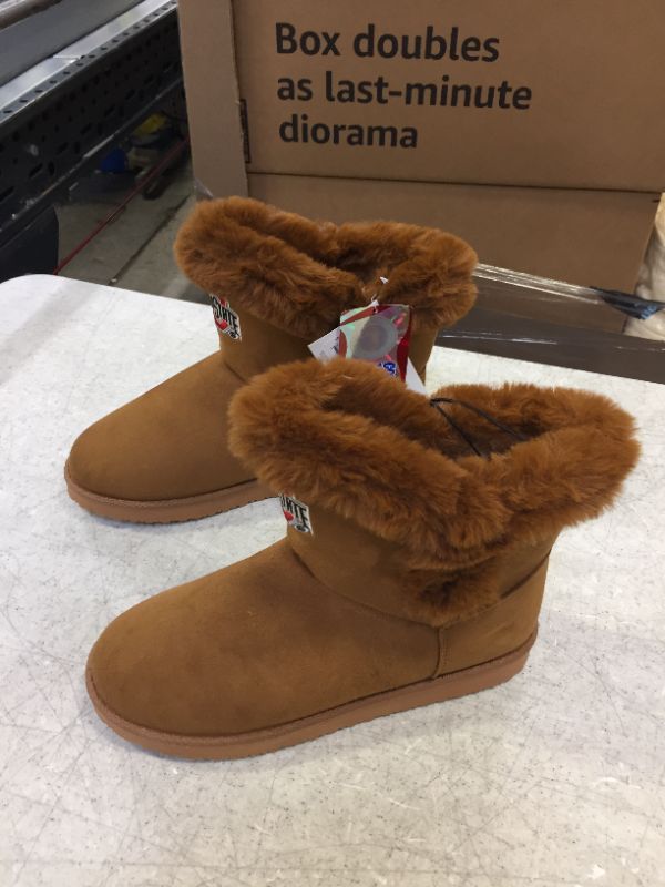 Photo 2 of FOCO Womens NCAA Brown Faux FUR Boot
Size 6