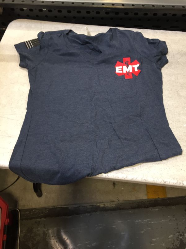 Photo 1 of DISTRICT PERFECT TRI EMT SHIRT - MEDIUM -