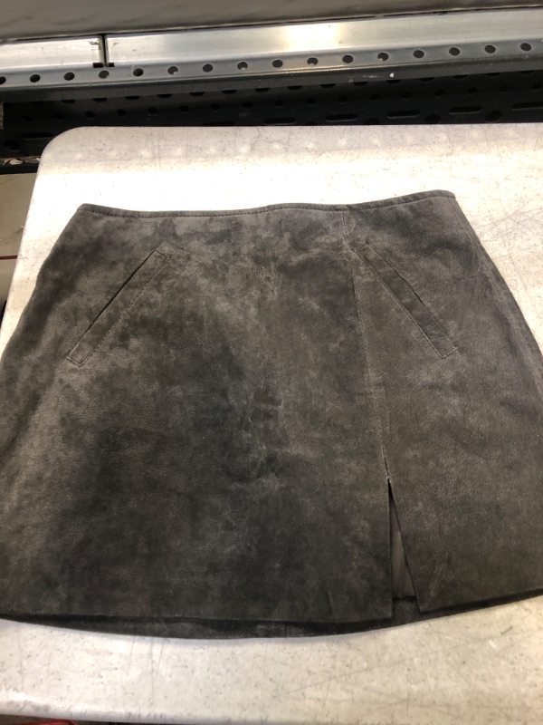 Photo 2 of [BLANKNYC] Fashionable Real Suede Mini Skirt for Any Occasions, Dress Or Casual Clothes, Comfortable & Stylish Clothing, Size 10 
