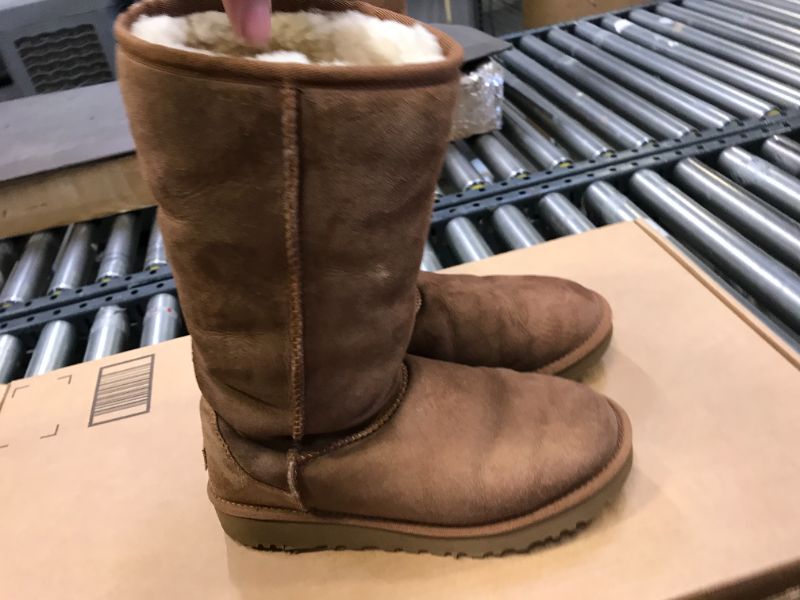 Photo 3 of Koolaburra by UGG Women's Koola Short Fashion Boot size 8 
