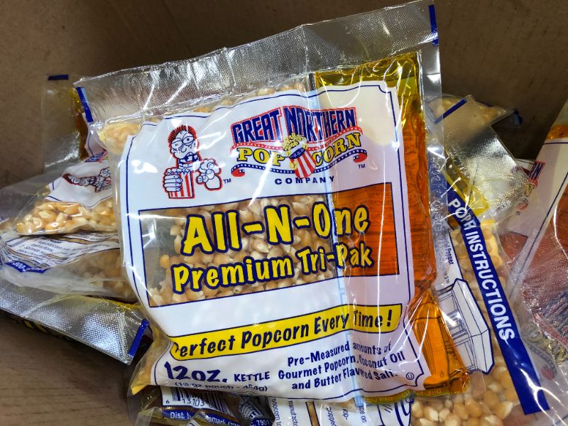 Photo 1 of 4111 Great Northern Popcorn Premium 12 Ounce (Pack of 20 BAGS) Popcorn Portion Packs ----NO EXP DATE SHOW
