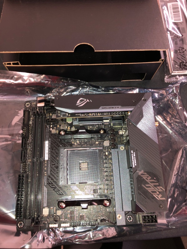 Photo 4 of ASUS ROG Strix X570-I Gaming