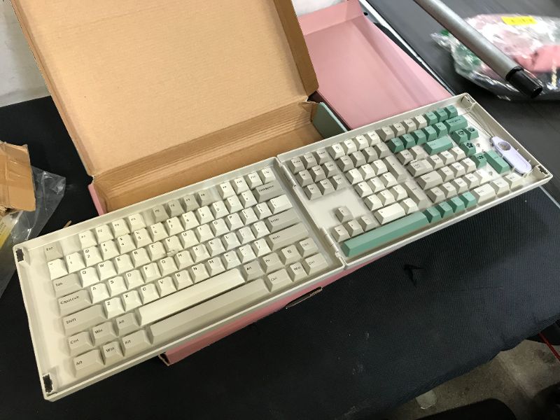 Photo 3 of Akko 9009 Retro 177-Key Cherry Profile Double-Shot PBT Keycap Set for Mechanical Keyboards with Collection Box

MISSING SOME KEYS