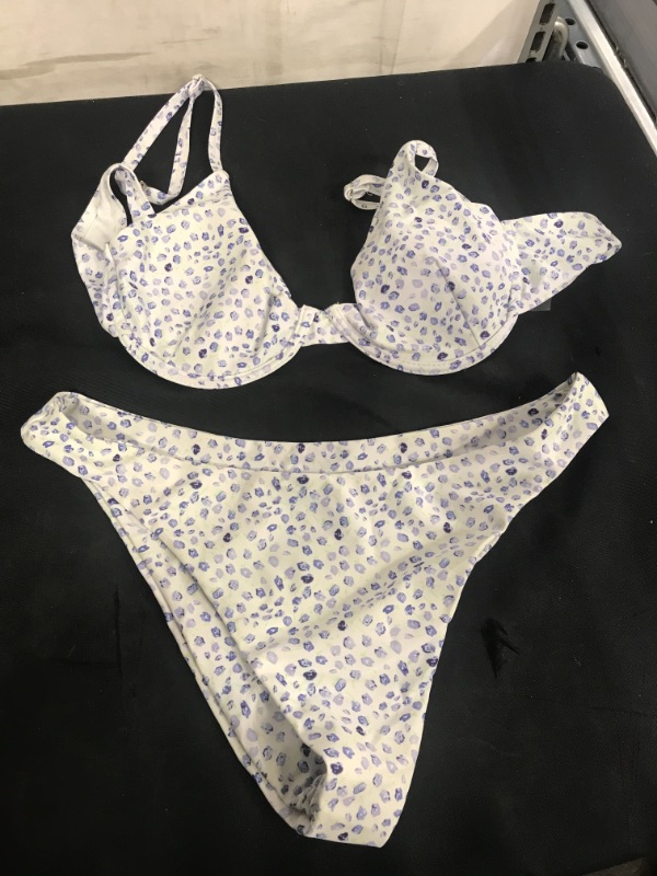 Photo 1 of 2PC FLORAL BINKINI WHITE AND VIOLET, SIZE L 