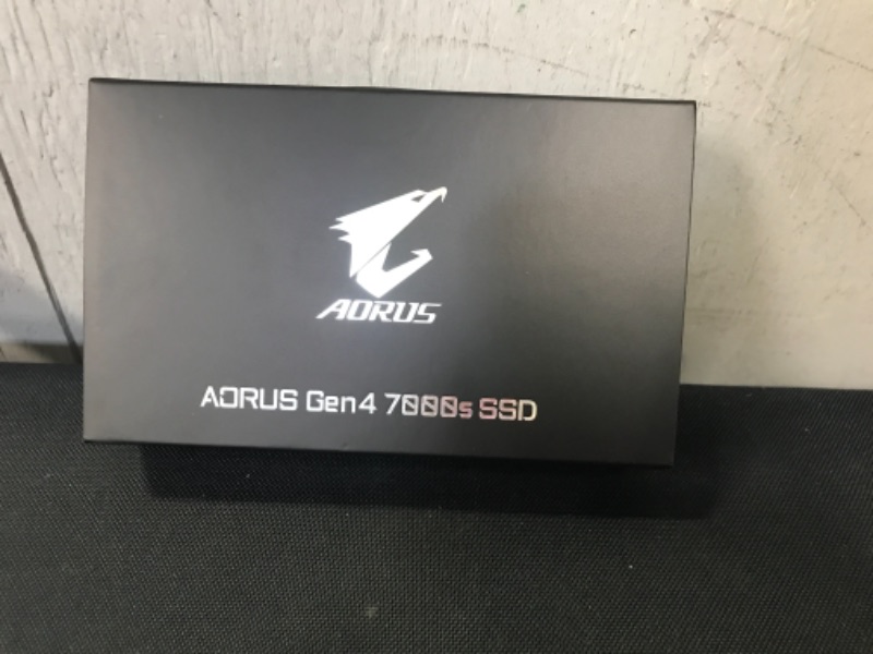 Photo 3 of GIGABYTE AORUS Gen4 7000s SSD 2TB PCIe 4.0 NVMe M.2, Nanocarbon Coated Aluminum Heatsink, 3D TLC NAND, SSD- GP-AG70S2TB