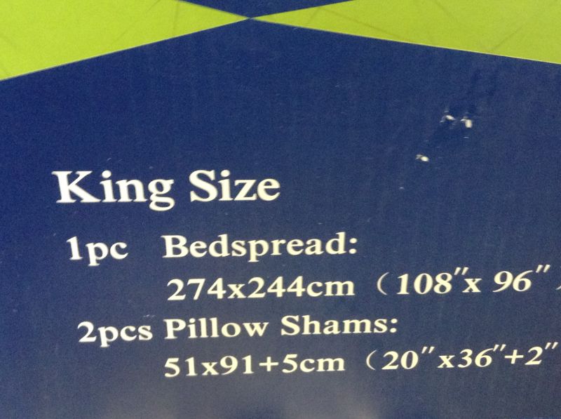 Photo 2 of 3 PIECE BEDSPREAD SET kING SIZE