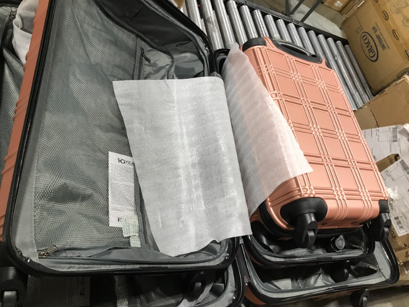 Photo 3 of Ben Sherman Luggage Nottingham 3 Piece Hardside Spinner Luggage Set 3-Piece Set (20"/24"/28") Rose Gold