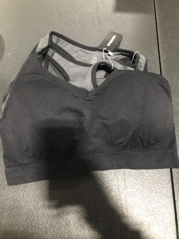 Photo 1 of 2PCK SPORTS BRAS 2XL