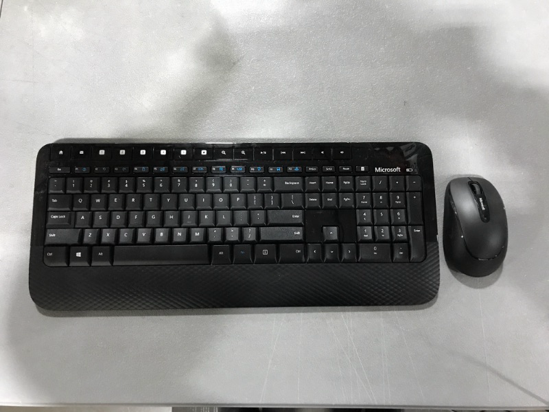 Photo 2 of Logitech MK540 Wireless Keyboard Mouse Combo 1 Pack