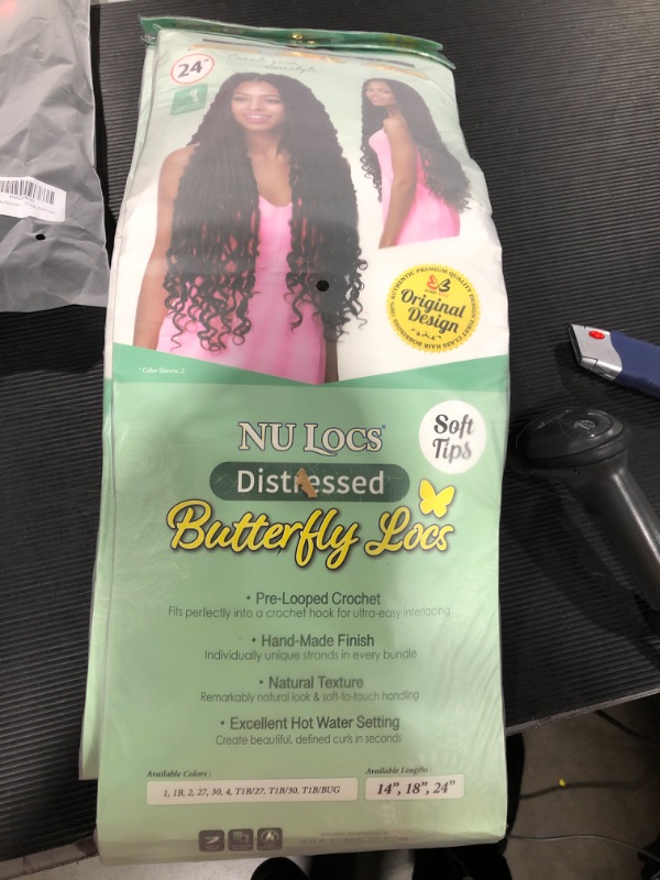 Photo 2 of Bobbi Boss Nu Locs Distressed Butterfly Locs Braid Plus 24" 2X (6-Pack, 27)
